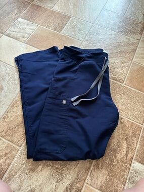 Figs Women's Navy Kade Cargo Pants